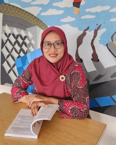 Dr.-Euis-Nurhidayati-e1724807000843.jpeg Dr.-Euis-Nurhidayati-e1724807000843.jpeg